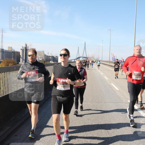 03.10.2025 - Köhlbrandbrückenlauf Yannick Fuchs http://msf.ph/oto/9185347 03.10.2025 12:03:56 Position 3 6345, 6346, 4815 meine-sportfotos.de