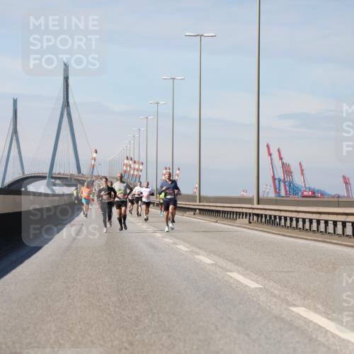 03.10.2025 - Köhlbrandbrückenlauf Yannick Fuchs http://msf.ph/oto/9185348 03.10.2025 11:42:47 Position 3  meine-sportfotos.de