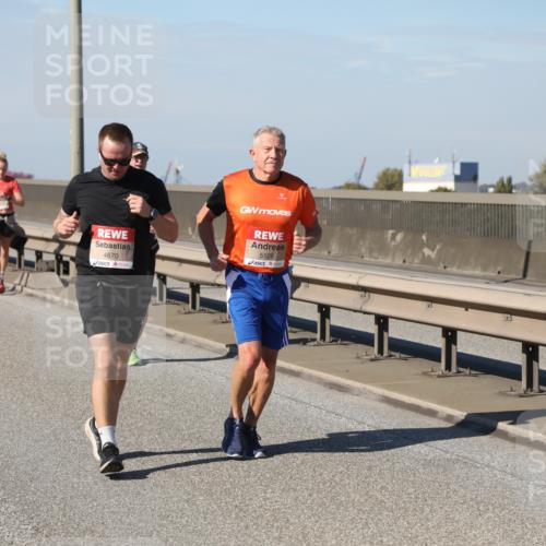 03.10.2025 - Köhlbrandbrückenlauf Yannick Fuchs http://msf.ph/oto/9185357 03.10.2025 12:03:58 Position 3 4670, 5128 meine-sportfotos.de