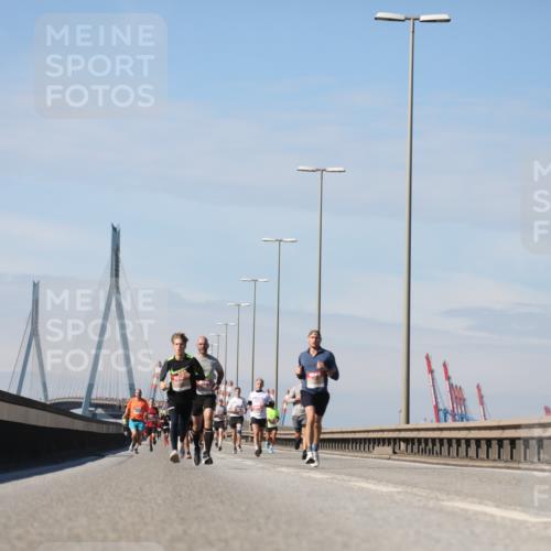 03.10.2025 - Köhlbrandbrückenlauf Yannick Fuchs http://msf.ph/oto/9185358 03.10.2025 11:42:50 Position 3  meine-sportfotos.de