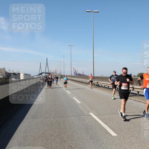 03.10.2025 - Köhlbrandbrückenlauf Yannick Fuchs http://msf.ph/oto/9185373 03.10.2025 12:04:00 Position 3  meine-sportfotos.de