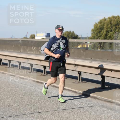 03.10.2025 - Köhlbrandbrückenlauf Yannick Fuchs http://msf.ph/oto/9185377 03.10.2025 12:04:01 Position 3  meine-sportfotos.de