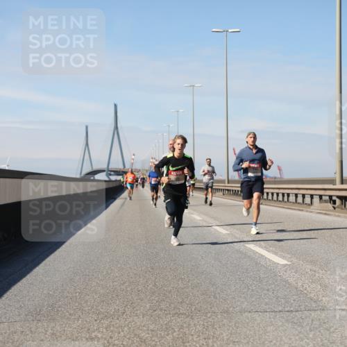 03.10.2025 - Köhlbrandbrückenlauf Yannick Fuchs http://msf.ph/oto/9185380 03.10.2025 11:42:54 Position 3  meine-sportfotos.de
