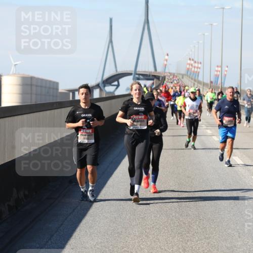 03.10.2025 - Köhlbrandbrückenlauf Yannick Fuchs http://msf.ph/oto/9185390 03.10.2025 12:04:04 Position 3 6063 meine-sportfotos.de
