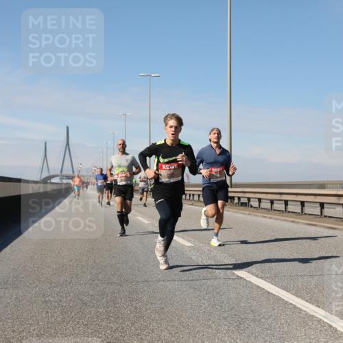 03.10.2025 - Köhlbrandbrückenlauf Yannick Fuchs http://msf.ph/oto/9185393 03.10.2025 11:42:56 Position 3  meine-sportfotos.de