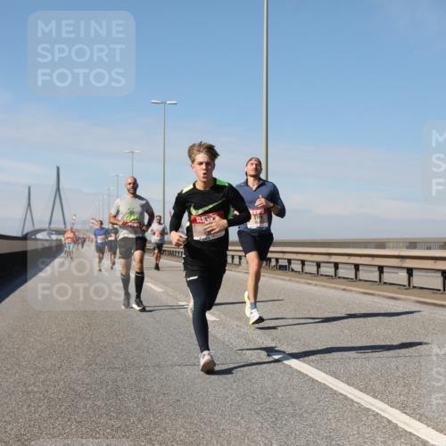 03.10.2025 - Köhlbrandbrückenlauf Yannick Fuchs http://msf.ph/oto/9185395 03.10.2025 11:42:56 Position 3  meine-sportfotos.de