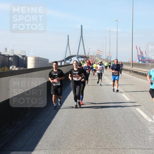 03.10.2025 - Köhlbrandbrückenlauf Yannick Fuchs http://msf.ph/oto/9185396 03.10.2025 12:04:04 Position 3 6541 meine-sportfotos.de