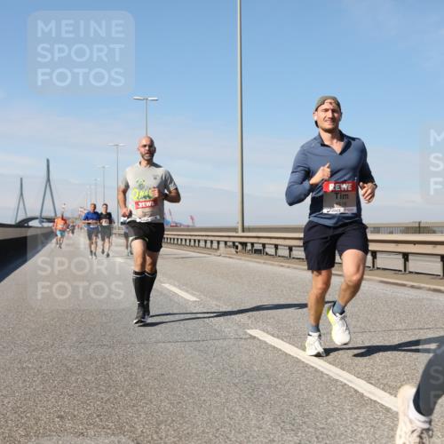 03.10.2025 - Köhlbrandbrückenlauf Yannick Fuchs http://msf.ph/oto/9185405 03.10.2025 11:42:57 Position 3 4518 meine-sportfotos.de