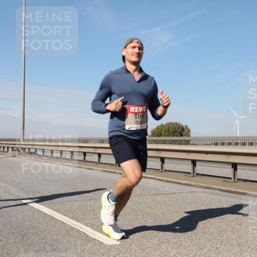 03.10.2025 - Köhlbrandbrückenlauf Yannick Fuchs http://msf.ph/oto/9185407 03.10.2025 11:42:57 Position 3 4518 meine-sportfotos.de