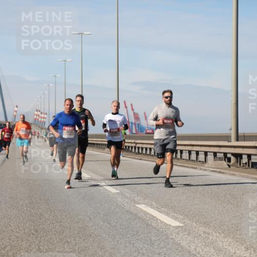 03.10.2025 - Köhlbrandbrückenlauf Yannick Fuchs http://msf.ph/oto/9185414 03.10.2025 11:42:59 Position 3  meine-sportfotos.de