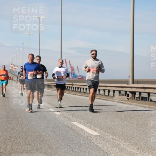 03.10.2025 - Köhlbrandbrückenlauf Yannick Fuchs http://msf.ph/oto/9185416 03.10.2025 11:42:59 Position 3 6741 meine-sportfotos.de