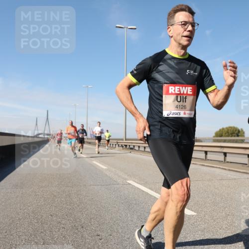 03.10.2025 - Köhlbrandbrückenlauf Yannick Fuchs http://msf.ph/oto/9185455 03.10.2025 11:43:03 Position 3 4126, 15, 2025, 4084 meine-sportfotos.de
