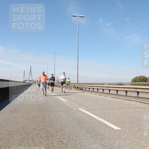 03.10.2025 - Köhlbrandbrückenlauf Yannick Fuchs http://msf.ph/oto/9185458 03.10.2025 11:43:04 Position 3  meine-sportfotos.de