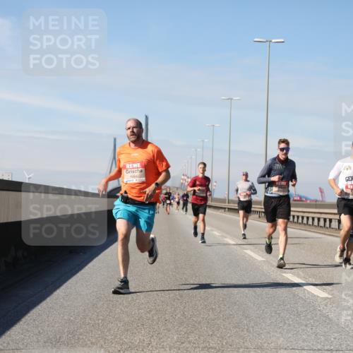 03.10.2025 - Köhlbrandbrückenlauf Yannick Fuchs http://msf.ph/oto/9185465 03.10.2025 11:43:05 Position 3 4394 meine-sportfotos.de