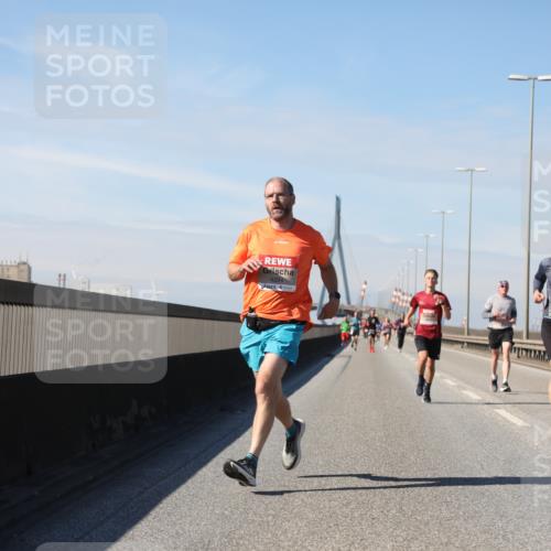 03.10.2025 - Köhlbrandbrückenlauf Yannick Fuchs http://msf.ph/oto/9185466 03.10.2025 11:43:05 Position 3  meine-sportfotos.de