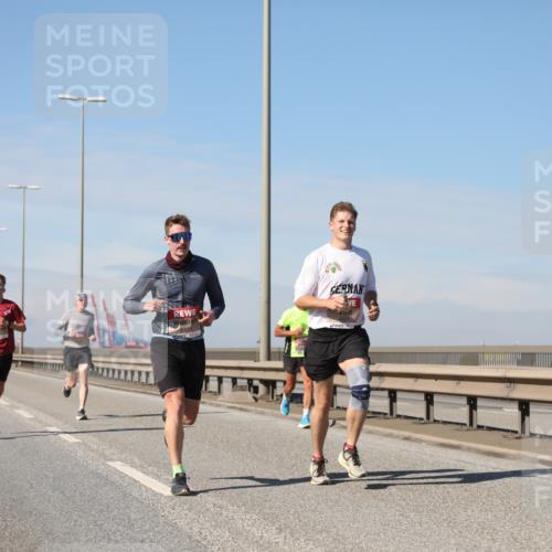 03.10.2025 - Köhlbrandbrückenlauf Yannick Fuchs http://msf.ph/oto/9185472 03.10.2025 11:43:06 Position 3  meine-sportfotos.de
