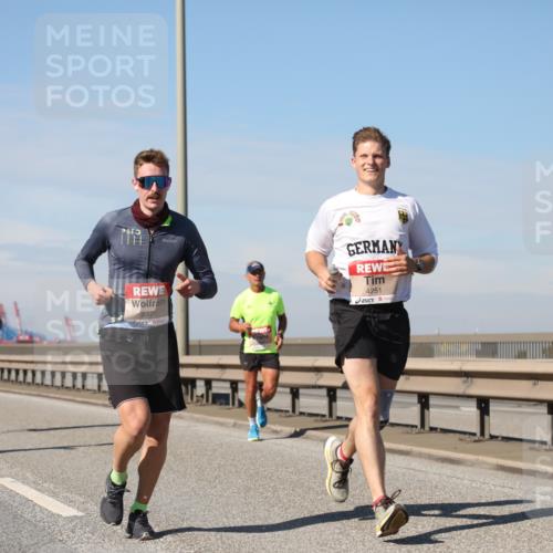 03.10.2025 - Köhlbrandbrückenlauf Yannick Fuchs http://msf.ph/oto/9185475 03.10.2025 11:43:06 Position 3 5775, 4251 meine-sportfotos.de