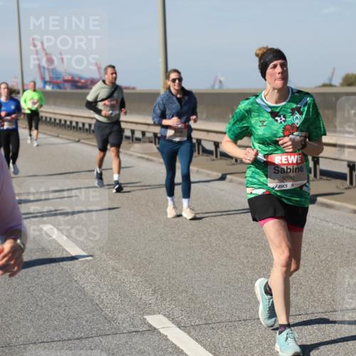 03.10.2025 - Köhlbrandbrückenlauf Yannick Fuchs http://msf.ph/oto/9185478 03.10.2025 12:04:17 Position 3 5231, 5092 meine-sportfotos.de