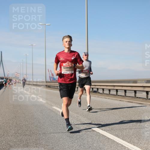 03.10.2025 - Köhlbrandbrückenlauf Yannick Fuchs http://msf.ph/oto/9185494 03.10.2025 11:43:08 Position 3 5926 meine-sportfotos.de