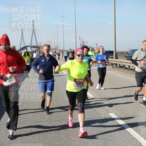 03.10.2025 - Köhlbrandbrückenlauf Yannick Fuchs http://msf.ph/oto/9185497 03.10.2025 12:04:20 Position 3 5436, 6553 meine-sportfotos.de