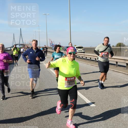 03.10.2025 - Köhlbrandbrückenlauf Yannick Fuchs http://msf.ph/oto/9185505 03.10.2025 12:04:21 Position 3 5436, 6553 meine-sportfotos.de