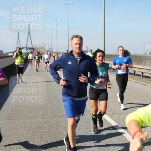03.10.2025 - Köhlbrandbrückenlauf Yannick Fuchs http://msf.ph/oto/9185512 03.10.2025 12:04:22 Position 3 5127, 4984 meine-sportfotos.de