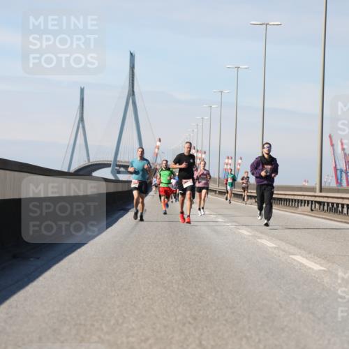 03.10.2025 - Köhlbrandbrückenlauf Yannick Fuchs http://msf.ph/oto/9185513 03.10.2025 11:43:14 Position 3  meine-sportfotos.de