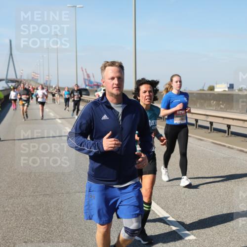 03.10.2025 - Köhlbrandbrückenlauf Yannick Fuchs http://msf.ph/oto/9185514 03.10.2025 12:04:22 Position 3  meine-sportfotos.de