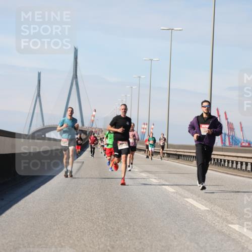 03.10.2025 - Köhlbrandbrückenlauf Yannick Fuchs http://msf.ph/oto/9185529 03.10.2025 11:43:16 Position 3  meine-sportfotos.de