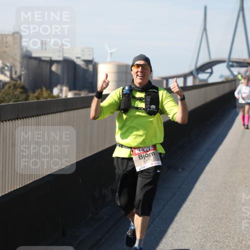 03.10.2025 - Köhlbrandbrückenlauf Yannick Fuchs http://msf.ph/oto/9185530 03.10.2025 12:04:25 Position 3 5138 meine-sportfotos.de