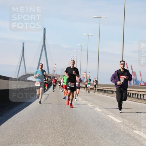 03.10.2025 - Köhlbrandbrückenlauf Yannick Fuchs http://msf.ph/oto/9185531 03.10.2025 11:43:16 Position 3  meine-sportfotos.de