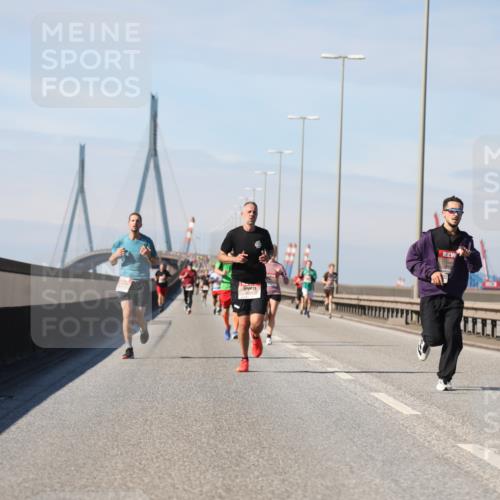 03.10.2025 - Köhlbrandbrückenlauf Yannick Fuchs http://msf.ph/oto/9185535 03.10.2025 11:43:16 Position 3  meine-sportfotos.de