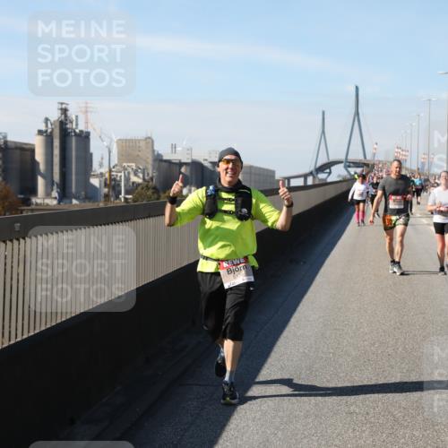 03.10.2025 - Köhlbrandbrückenlauf Yannick Fuchs http://msf.ph/oto/9185536 03.10.2025 12:04:25 Position 3 5138 meine-sportfotos.de