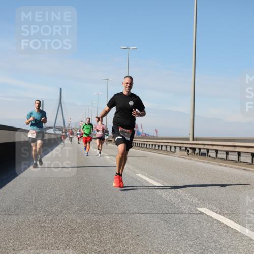 03.10.2025 - Köhlbrandbrückenlauf Yannick Fuchs http://msf.ph/oto/9185553 03.10.2025 11:43:20 Position 3  meine-sportfotos.de