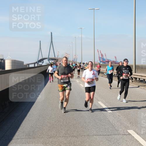 03.10.2025 - Köhlbrandbrückenlauf Yannick Fuchs http://msf.ph/oto/9185554 03.10.2025 12:04:27 Position 3  meine-sportfotos.de