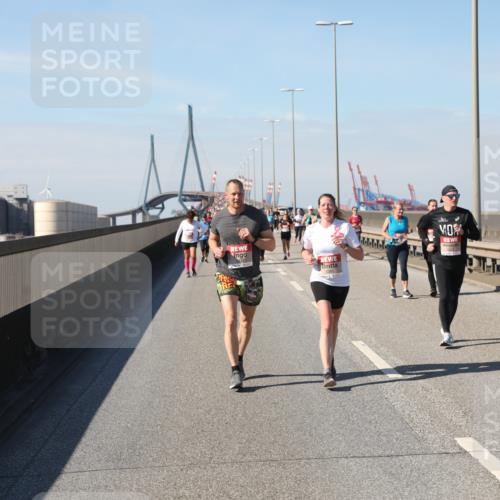 03.10.2025 - Köhlbrandbrückenlauf Yannick Fuchs http://msf.ph/oto/9185556 03.10.2025 12:04:27 Position 3  meine-sportfotos.de