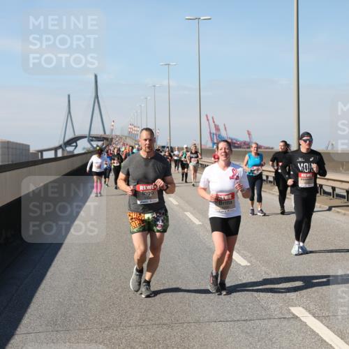 03.10.2025 - Köhlbrandbrückenlauf Yannick Fuchs http://msf.ph/oto/9185560 03.10.2025 12:04:28 Position 3 5350 meine-sportfotos.de