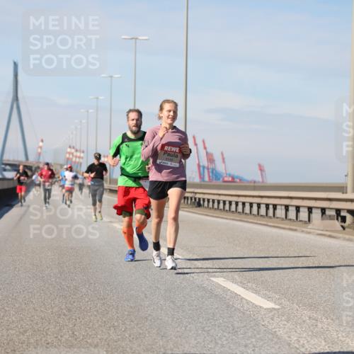 03.10.2025 - Köhlbrandbrückenlauf Yannick Fuchs http://msf.ph/oto/9185570 03.10.2025 11:43:22 Position 3 4148 meine-sportfotos.de