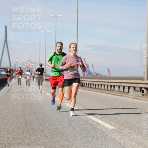 03.10.2025 - Köhlbrandbrückenlauf Yannick Fuchs http://msf.ph/oto/9185572 03.10.2025 11:43:22 Position 3 4148 meine-sportfotos.de