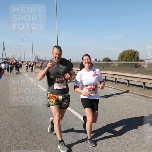 03.10.2025 - Köhlbrandbrückenlauf Yannick Fuchs http://msf.ph/oto/9185576 03.10.2025 12:04:30 Position 3 5432, 5350 meine-sportfotos.de