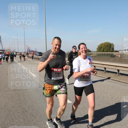 03.10.2025 - Köhlbrandbrückenlauf Yannick Fuchs http://msf.ph/oto/9185578 03.10.2025 12:04:30 Position 3 5432, 5350 meine-sportfotos.de