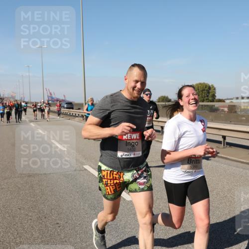 03.10.2025 - Köhlbrandbrückenlauf Yannick Fuchs http://msf.ph/oto/9185580 03.10.2025 12:04:30 Position 3 5432, 5350 meine-sportfotos.de