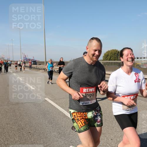 03.10.2025 - Köhlbrandbrückenlauf Yannick Fuchs http://msf.ph/oto/9185583 03.10.2025 12:04:30 Position 3 5432, 5350 meine-sportfotos.de