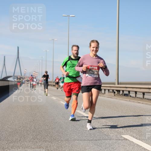 03.10.2025 - Köhlbrandbrückenlauf Yannick Fuchs http://msf.ph/oto/9185584 03.10.2025 11:43:24 Position 3 4148 meine-sportfotos.de