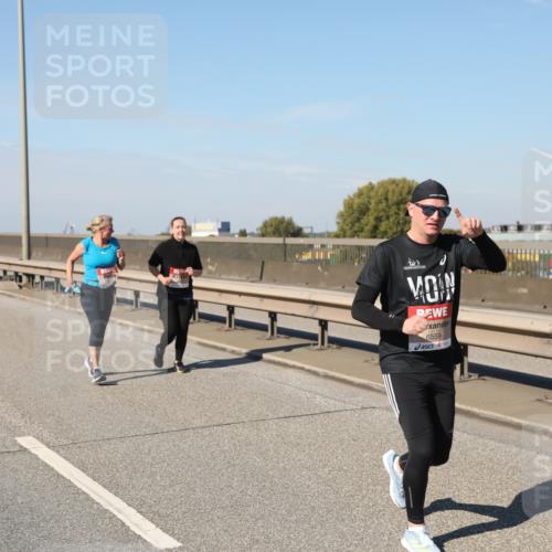 03.10.2025 - Köhlbrandbrückenlauf Yannick Fuchs http://msf.ph/oto/9185589 03.10.2025 12:04:31 Position 3 6559 meine-sportfotos.de