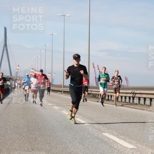03.10.2025 - Köhlbrandbrückenlauf Yannick Fuchs http://msf.ph/oto/9185605 03.10.2025 11:43:27 Position 3  meine-sportfotos.de