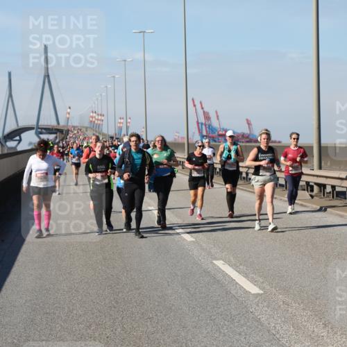 03.10.2025 - Köhlbrandbrückenlauf Yannick Fuchs http://msf.ph/oto/9185606 03.10.2025 12:04:34 Position 3  meine-sportfotos.de