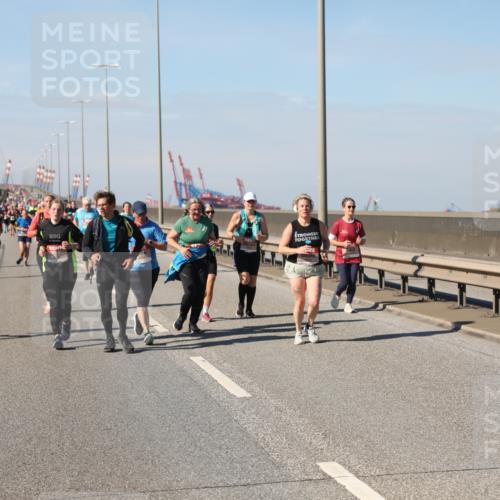 03.10.2025 - Köhlbrandbrückenlauf Yannick Fuchs http://msf.ph/oto/9185616 03.10.2025 12:04:35 Position 3  meine-sportfotos.de