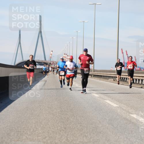 03.10.2025 - Köhlbrandbrückenlauf Yannick Fuchs http://msf.ph/oto/9185617 03.10.2025 11:43:29 Position 3  meine-sportfotos.de