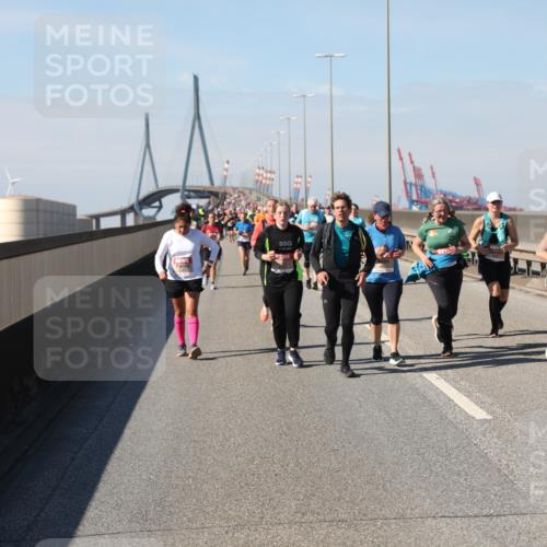 03.10.2025 - Köhlbrandbrückenlauf Yannick Fuchs http://msf.ph/oto/9185618 03.10.2025 12:04:36 Position 3  meine-sportfotos.de